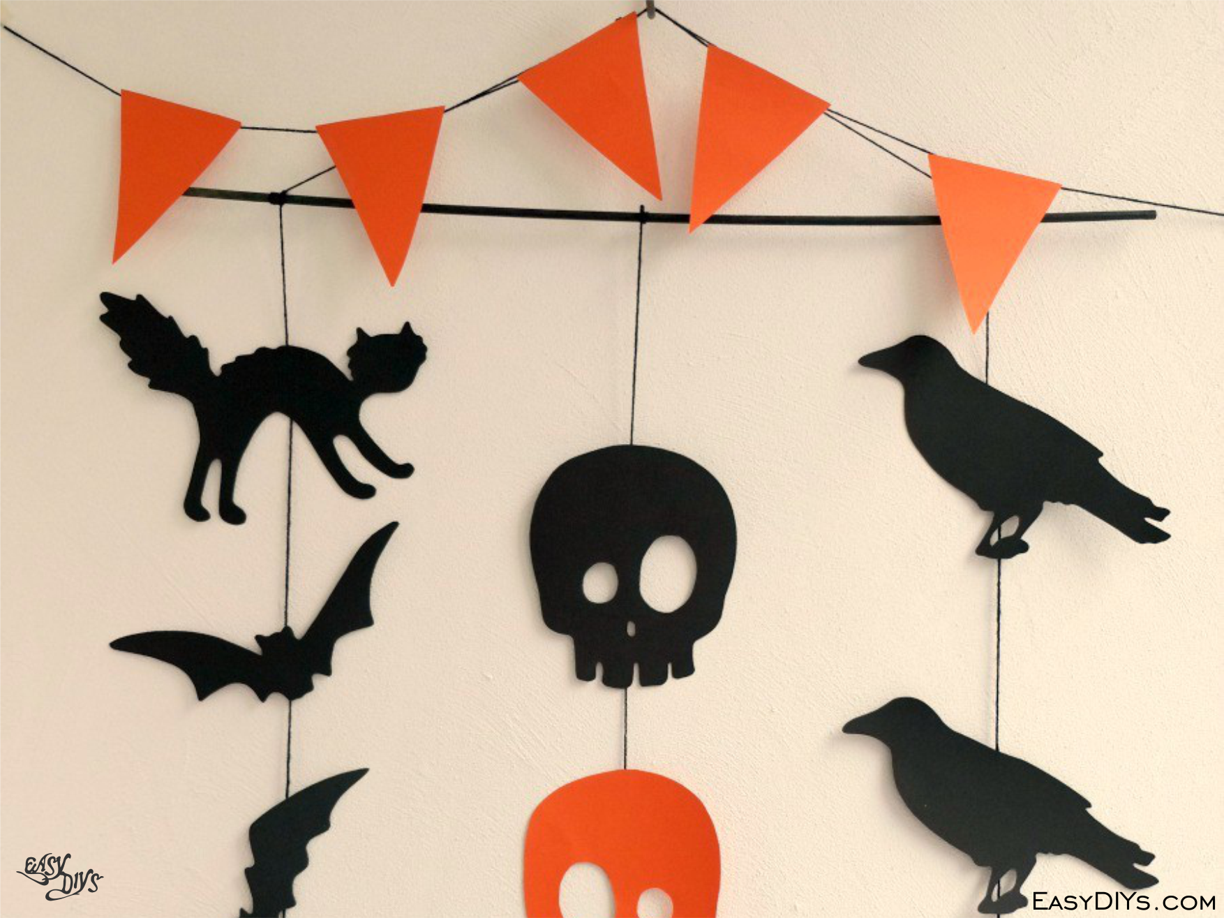 Easy DIY Halloween Garland