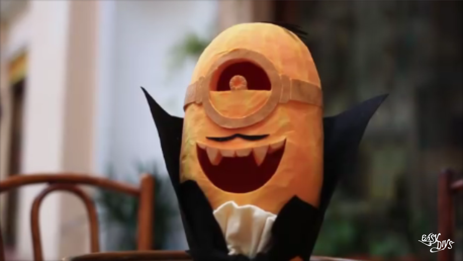 How to Carve a Minion Pumpkin for Halloween!